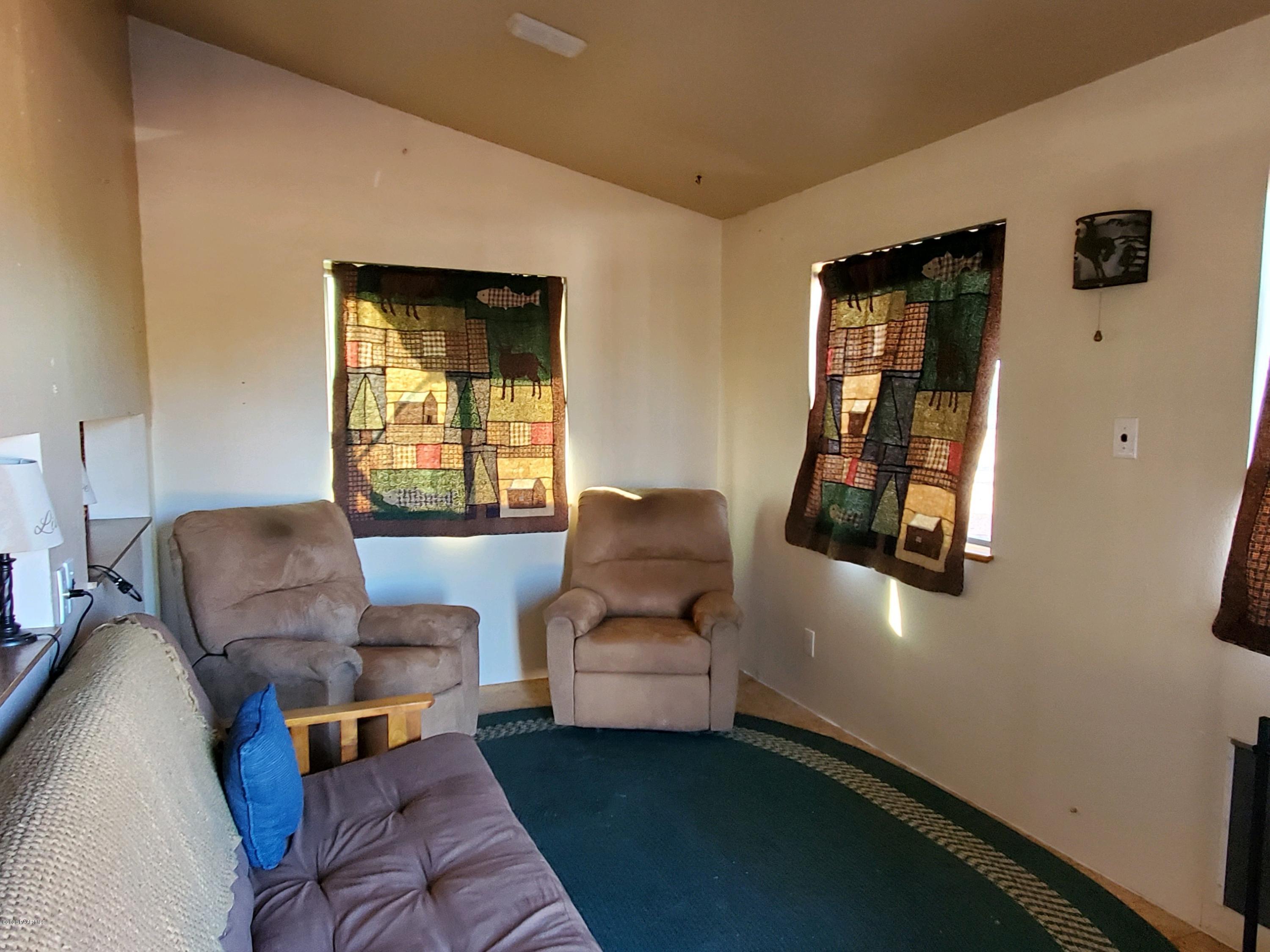 108 Mathis Road Williams, AZ 86046 - Photo 16 of 46 108 2