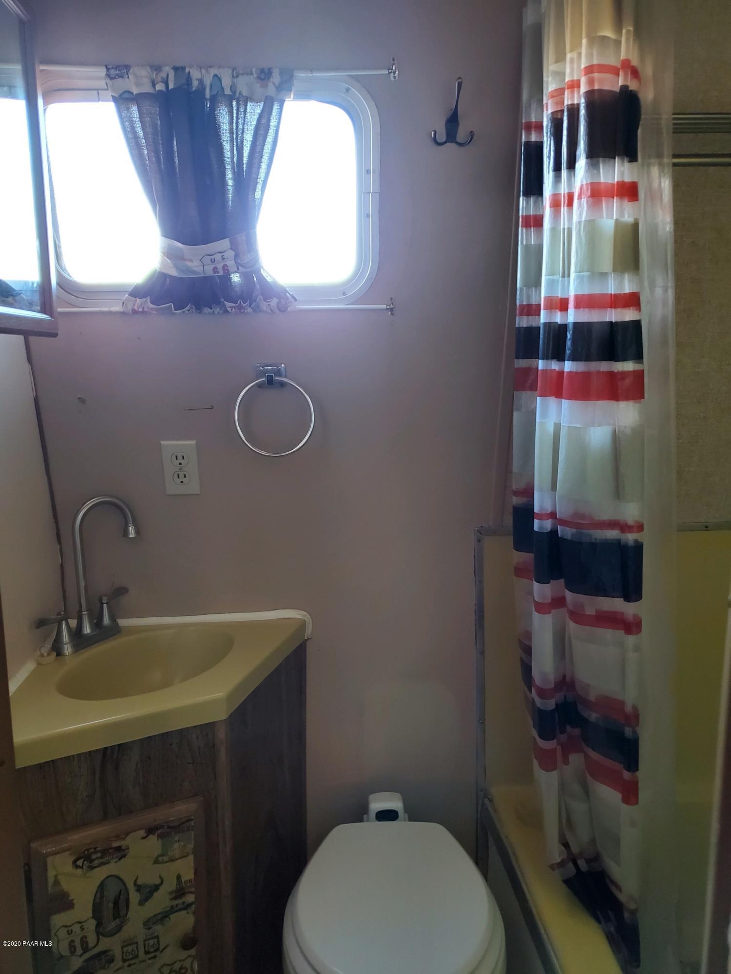 108 Mathis Road Williams, AZ 86046 - Photo 35 of 46 108 40