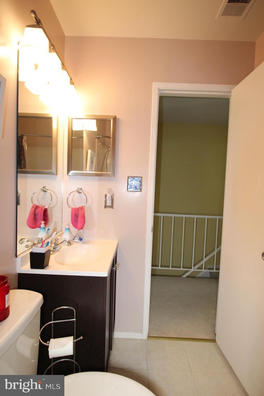 2373 Hunters Square Court Reston, VA 20191 - Photo 15 of 21
