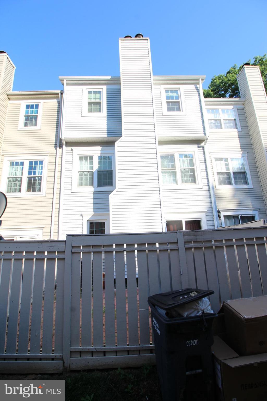 2373 Hunters Square Court Reston, VA 20191 - Photo 19 of 21