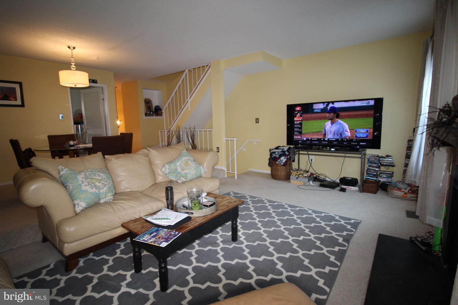 2373 Hunters Square Court Reston, VA 20191 - Photo 7 of 21