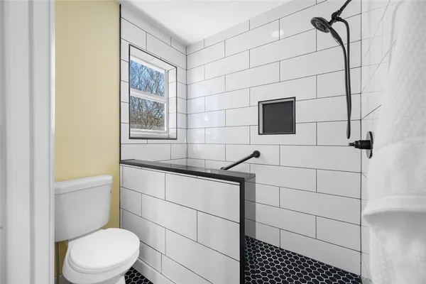 $6,500 | 205 25th Avenue Northeast, St. Petersburg, FL 33704