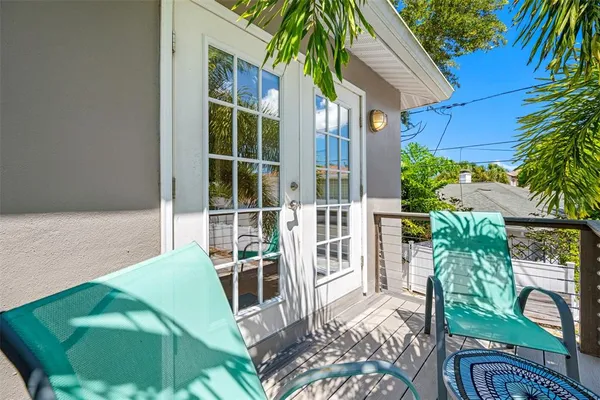 $6,500 | 205 25th Avenue Northeast, St. Petersburg, FL 33704