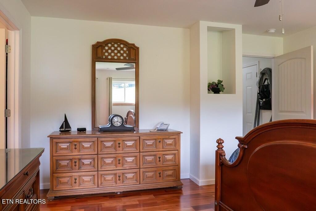 1518 Cummingsville And Sparkman Road Doyle, TN 38559 - Photo 32 of 58 a view of hall way with mirror and furniture