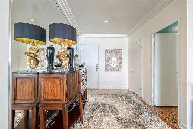 $260,000 | 320 Fort Duquesne Boulevard, Unit 26N, Pittsburgh, PA 15222