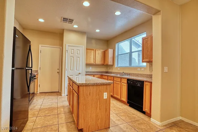 $2,000 | 8845 Salvestrin Point Avenue, Las Vegas, NV 89148