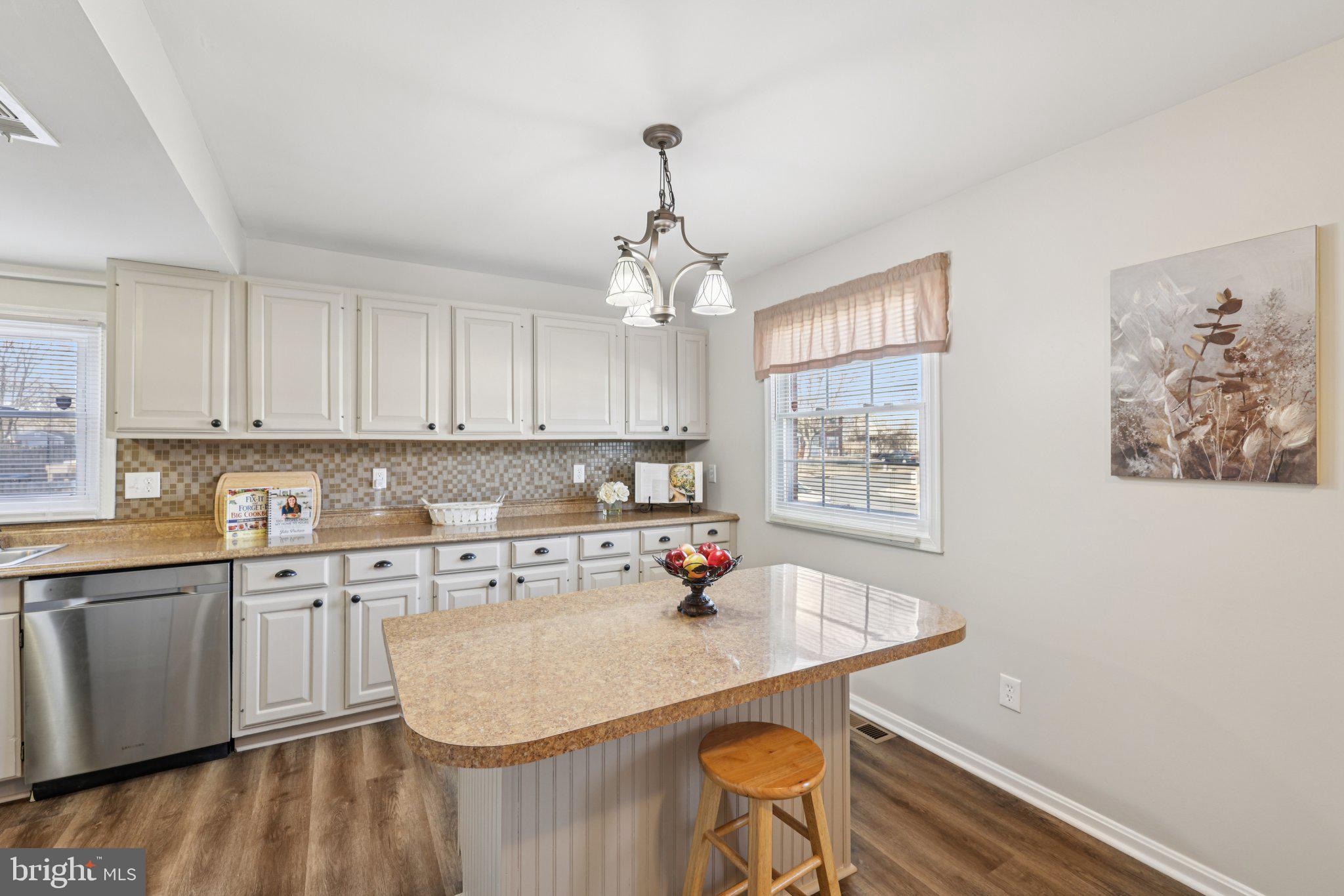 8562 Beacon Point Road Pasadena, MD 21122 - Photo 12 of 59