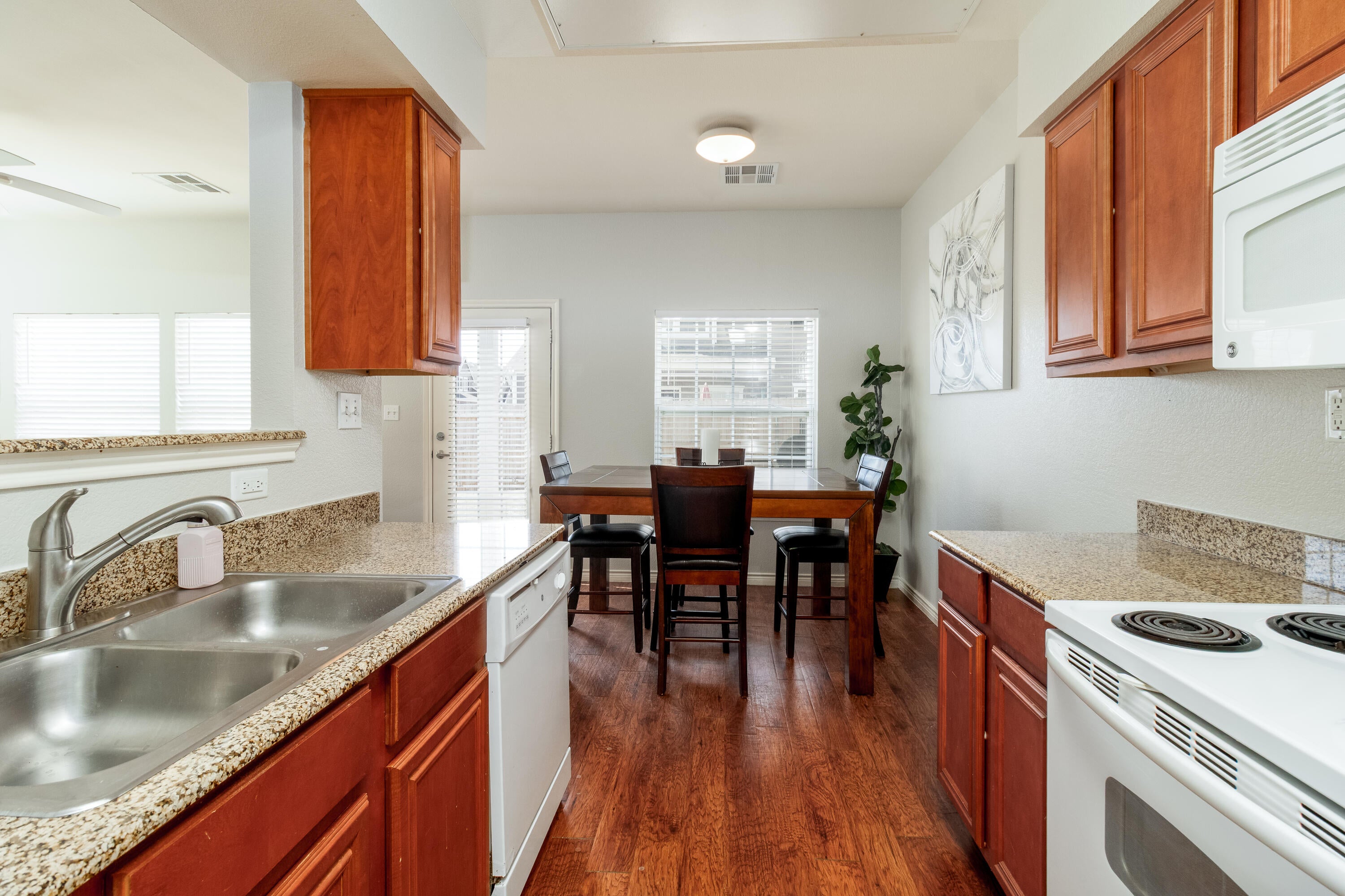 27950 South Highway 125, Unit 491 Afton, OK 74331 - Photo 5 of 16 Kitchen