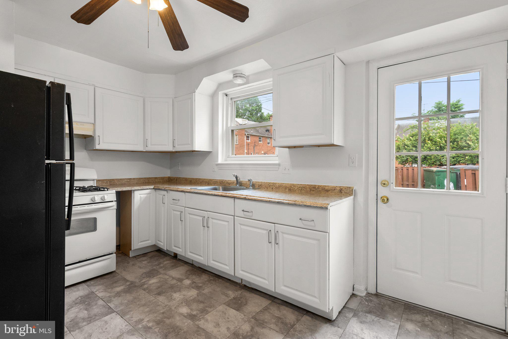 7930 Riggs Road Hyattsville, MD 20783 - Photo 14 of 30