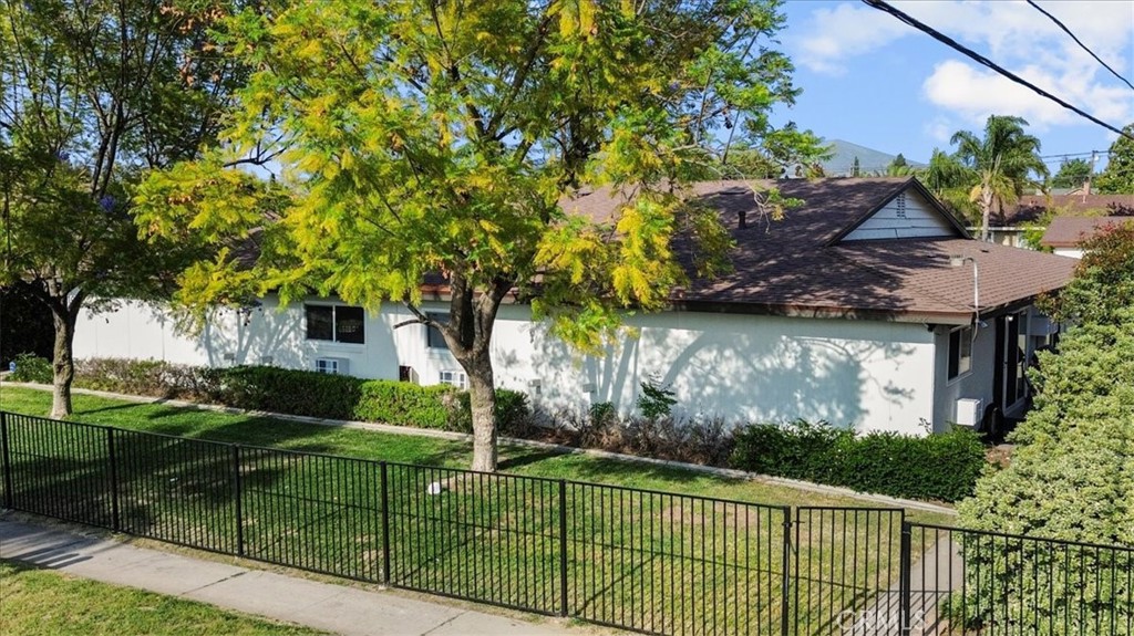 1002 Lombard Drive Redlands, CA 92374 - Photo 5 of 45
