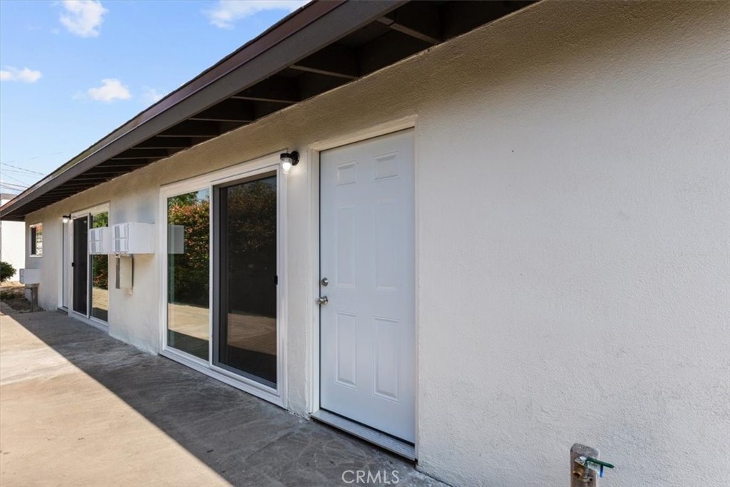 1002 Lombard Drive Redlands, CA 92374 - Photo 8 of 45