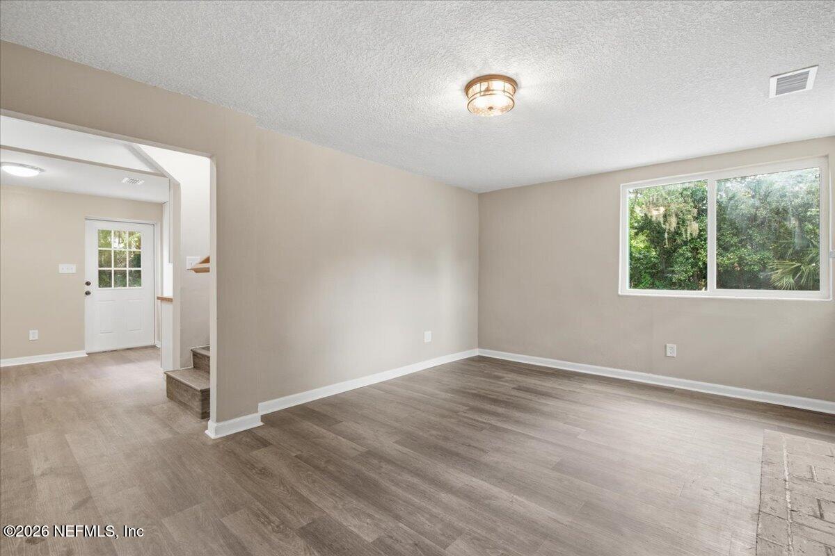 4135 Hudnall Road Jacksonville, FL 32207 - Photo 5 of 33 05-460A2391