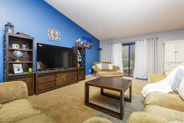 $385,000 | 2721 Heritage Landing, St. Charles, MO 63303