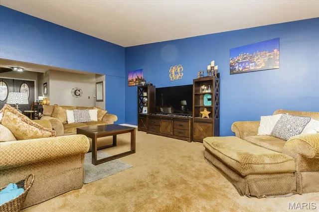 $385,000 | 2721 Heritage Landing, St. Charles, MO 63303