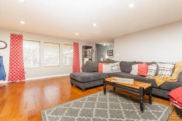 $385,000 | 2721 Heritage Landing, St. Charles, MO 63303