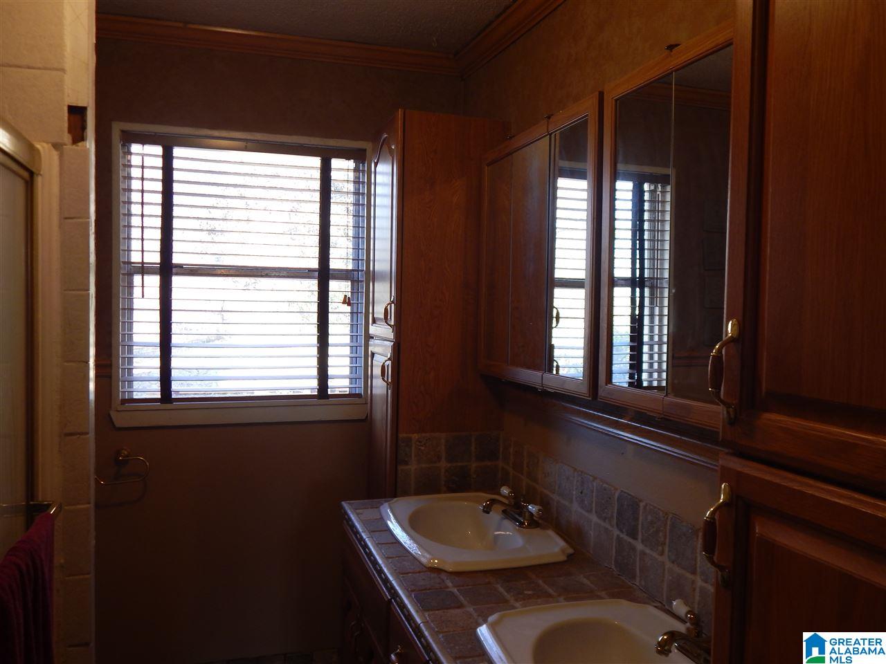 1947 4th Avenue Southwest Bessemer, AL 35022 - Photo 9 of 20
