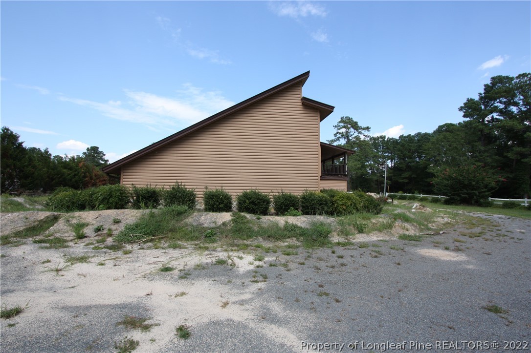 680 Old Landing Road Maxton, NC 28364 - Photo 5 of 30 Gallery Image 5