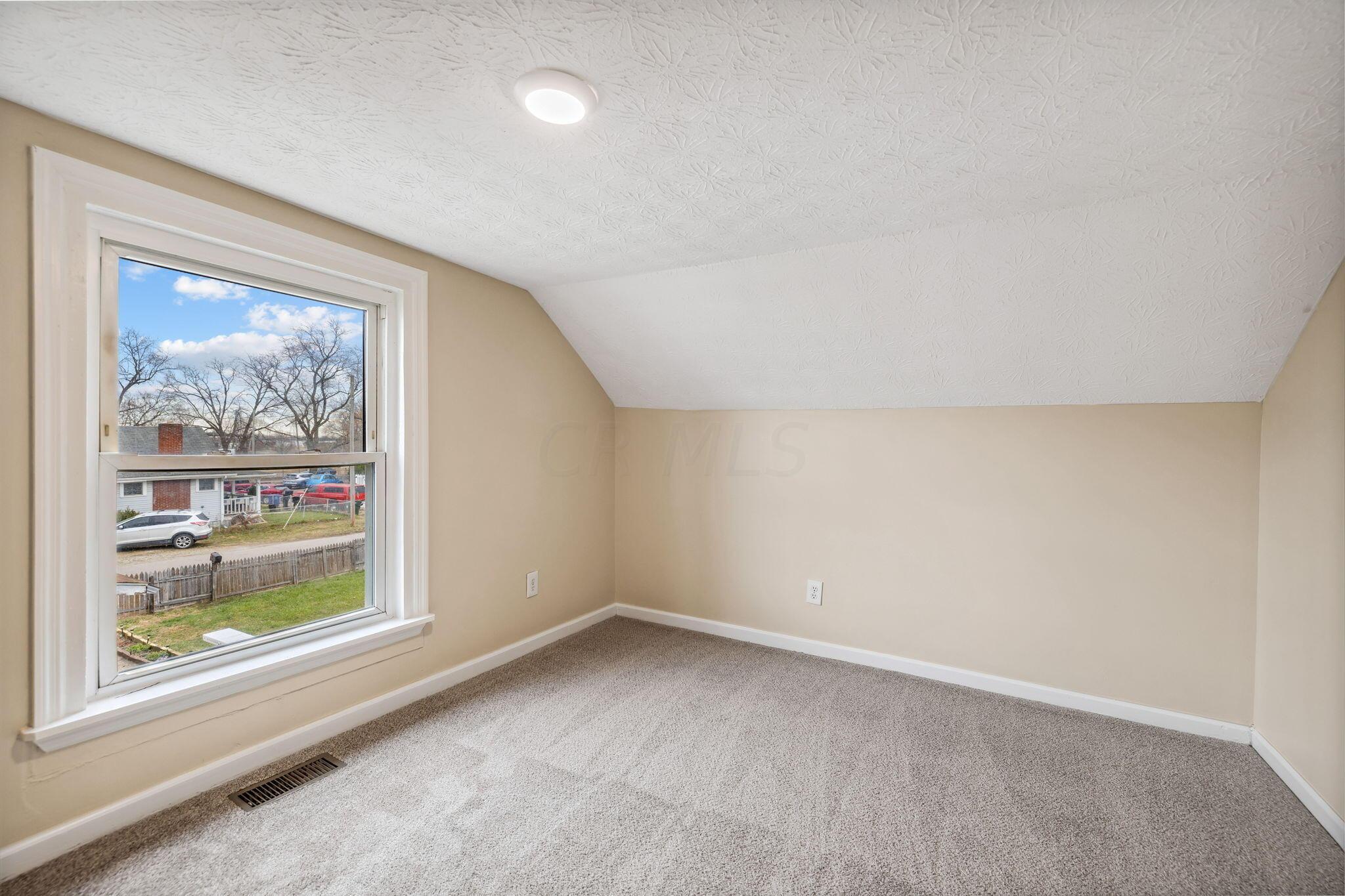 240 Delray Road Columbus, OH 43207 - Photo 19 of 28 47-web-or-mls-240-delray-rd
