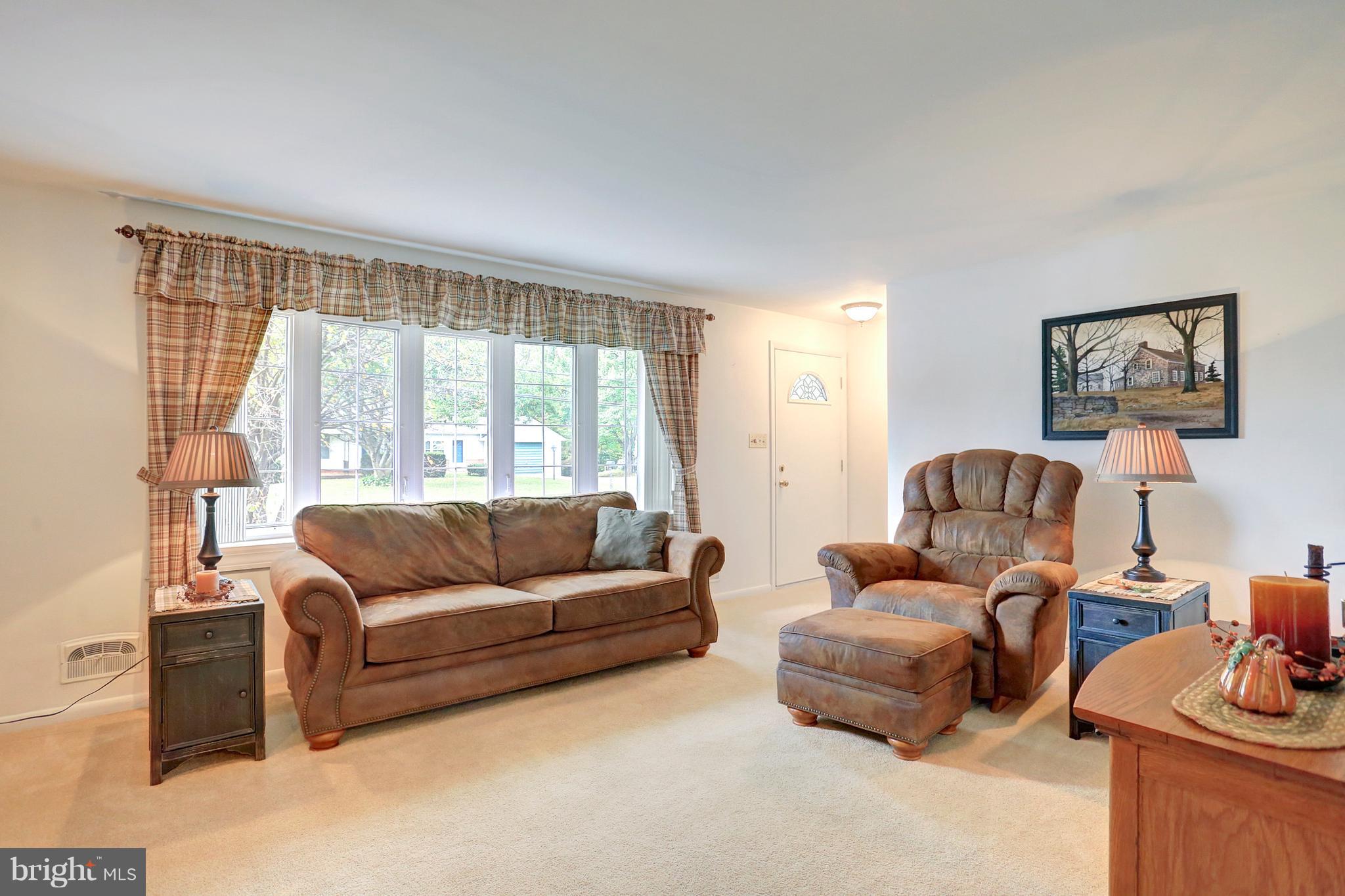 2340 Loucks Road York, PA 17408 - Photo 5 of 20 Living Room With front Entrance