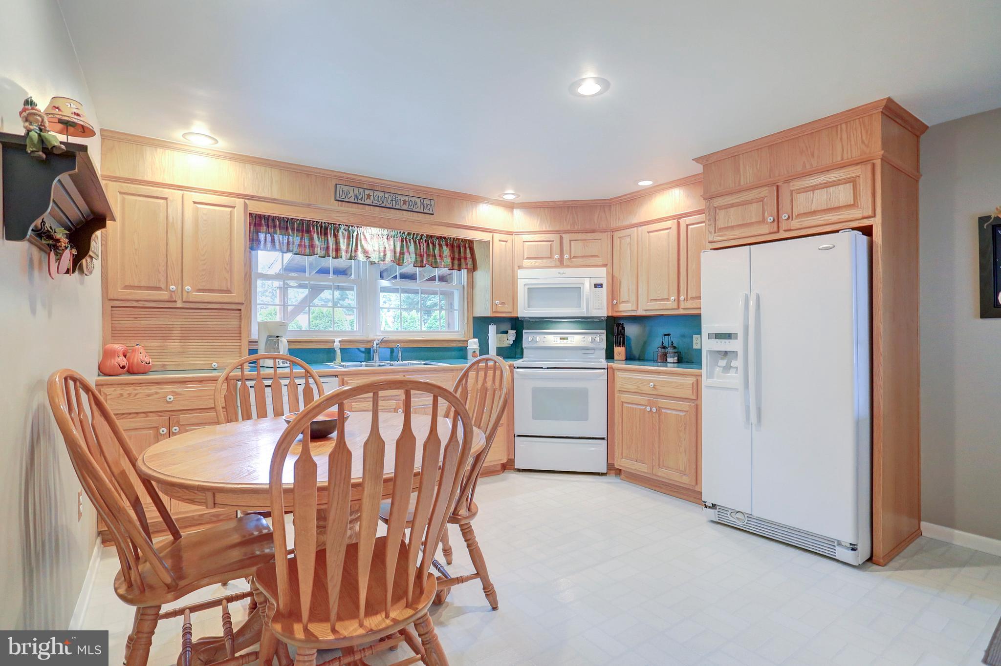 2340 Loucks Road York, PA 17408 - Photo 6 of 20 Eat In Kitchen with Oak Cabinets