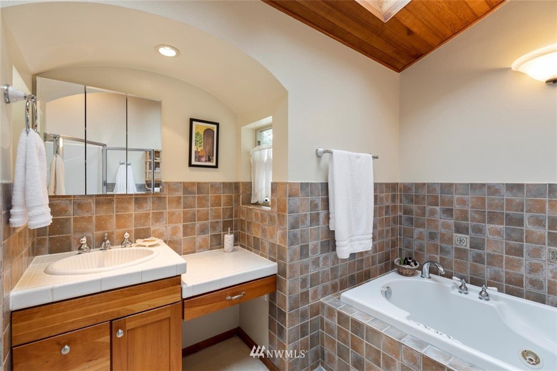 15810 3rd Avenue Southeast Bothell, WA 98012 - Photo 14 of 40 Gallery Image 14