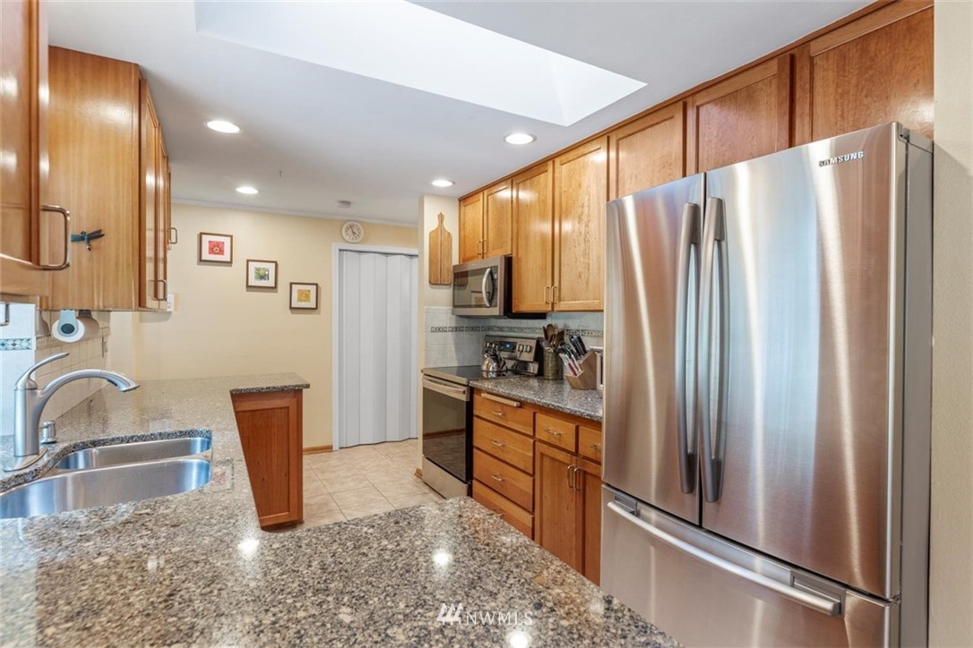 15810 3rd Avenue Southeast Bothell, WA 98012 - Photo 9 of 40 Gallery Image 9