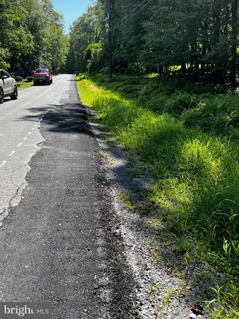 $4,900 | 112 Spruce Court, Hawley, PA 18428