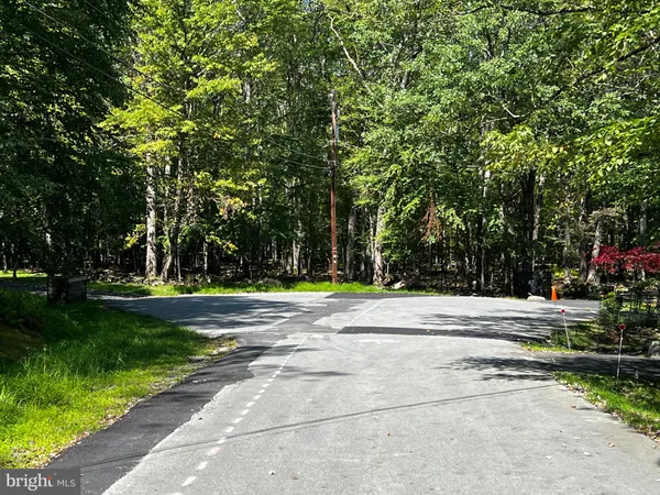 $4,900 | 112 Spruce Court, Hawley, PA 18428