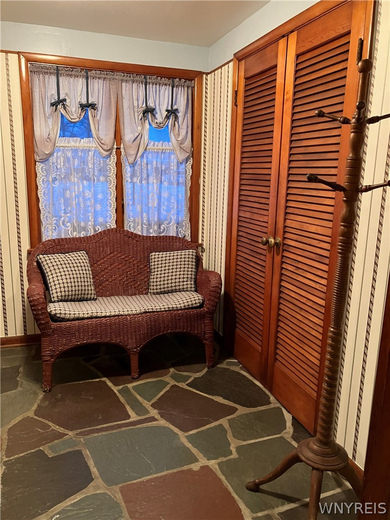 207 Coolidge Road Irondequoit, NY 14622 - Photo 17 of 42