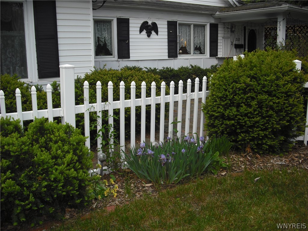 207 Coolidge Road Irondequoit, NY 14622 - Photo 35 of 42