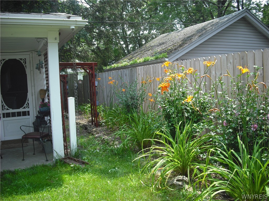 207 Coolidge Road Irondequoit, NY 14622 - Photo 41 of 42