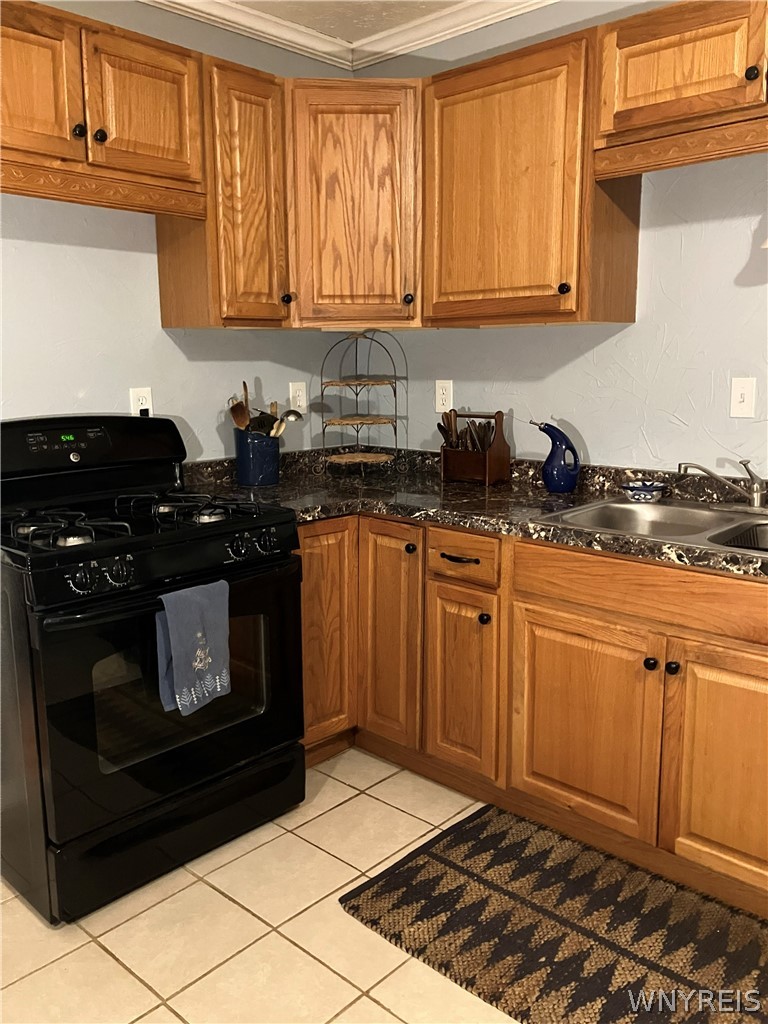 207 Coolidge Road Irondequoit, NY 14622 - Photo 8 of 42