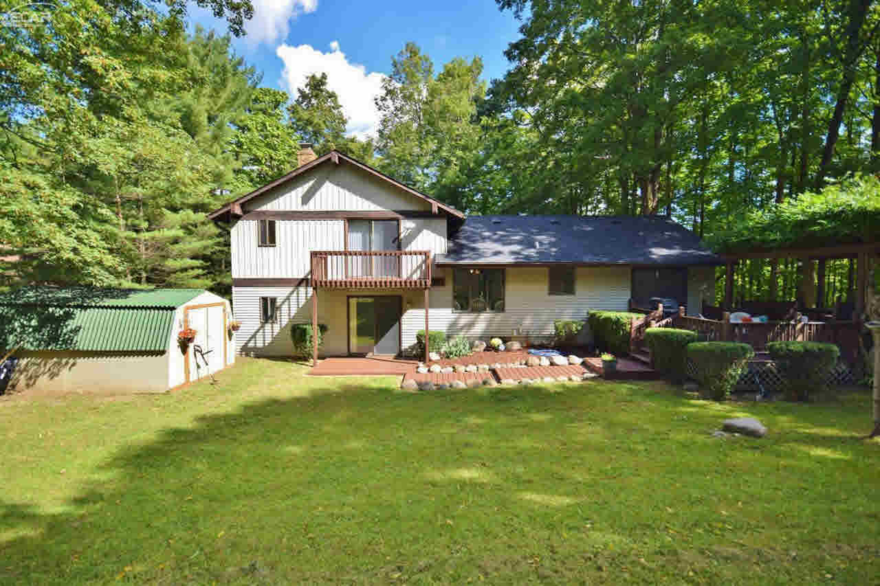 11324 White Lake Road Fenton, MI 48430 - Photo 26 of 28