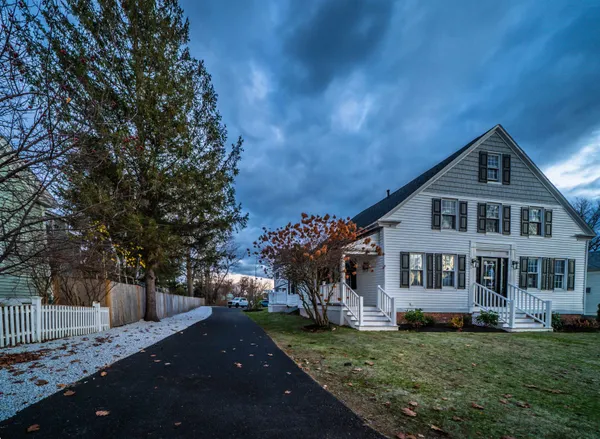 $445,000 | 50 C Linden Street, Exeter, NH 03833