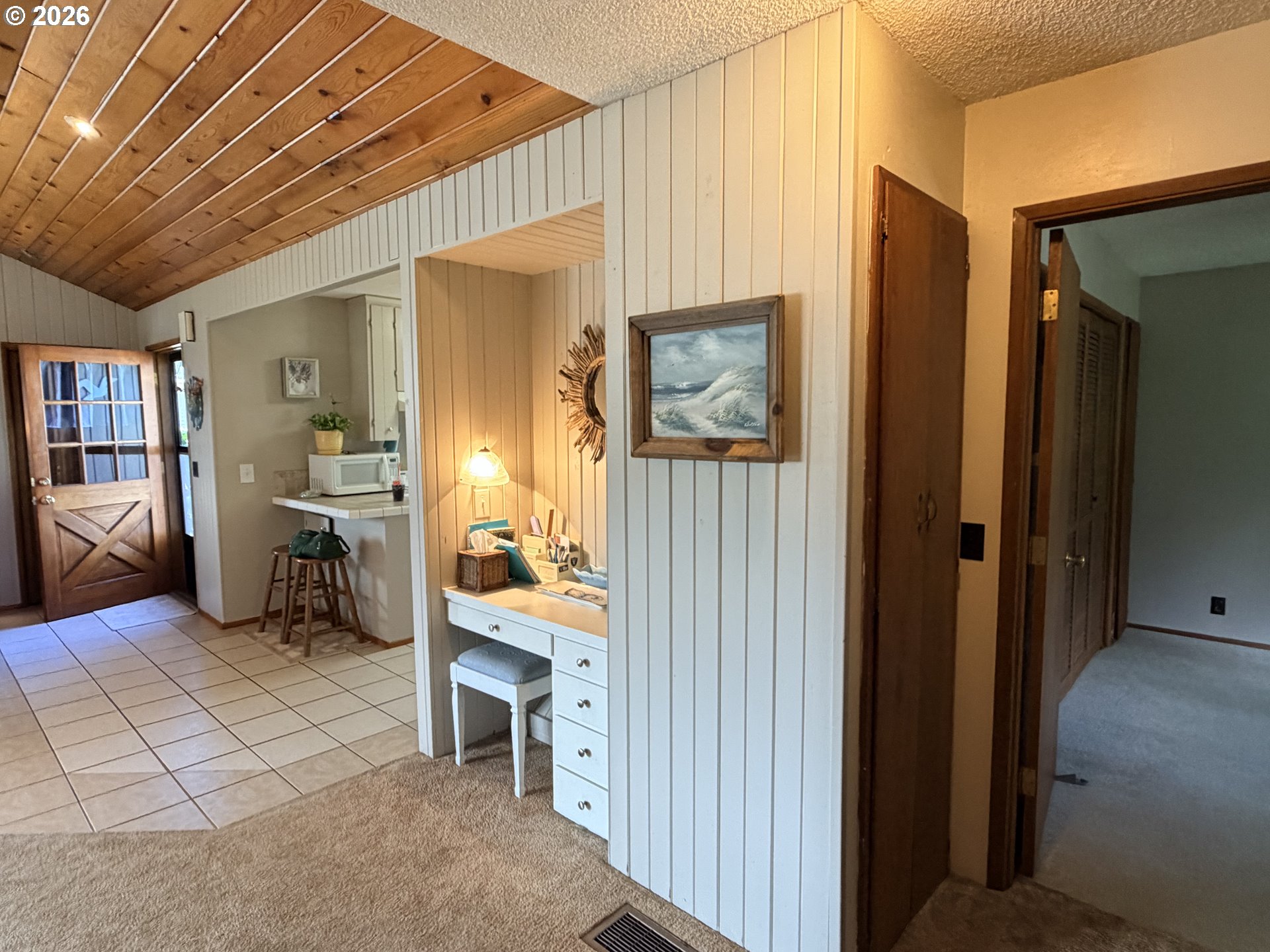 2260 Arthur Drive Reedsport, OR 97467 - Photo 8 of 36 Living Room