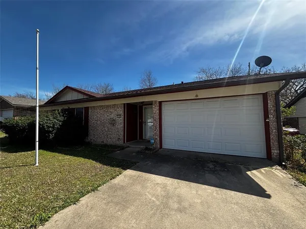 $1,625 | 318 Utah Street, Sherman, TX 75090