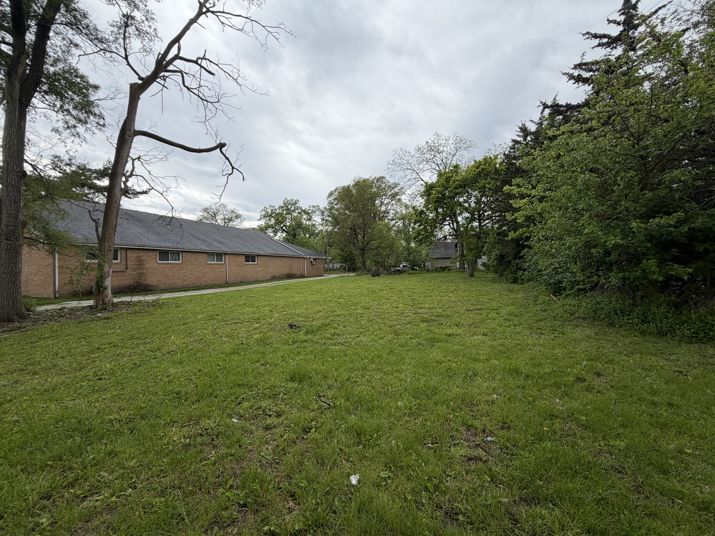 616 Robinson Street Danville, IL 61832 - Photo 2 of 2 a view of an outdoor space and a yard