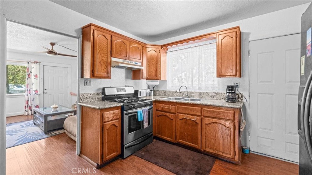 4008 Twining Street Riverside, CA 92509 - Photo 6 of 38 Gallery Image 6