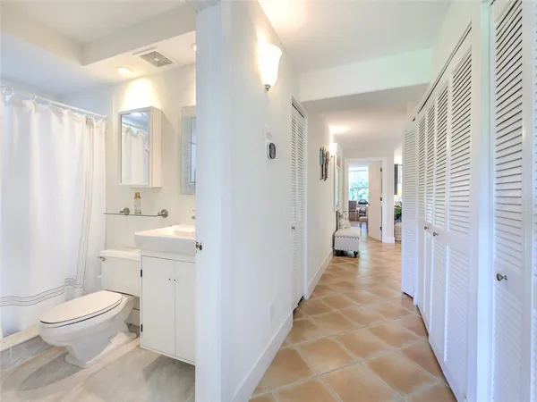 $6,000 | 720 Bayport Way, Unit 720, Longboat Key, FL 34228