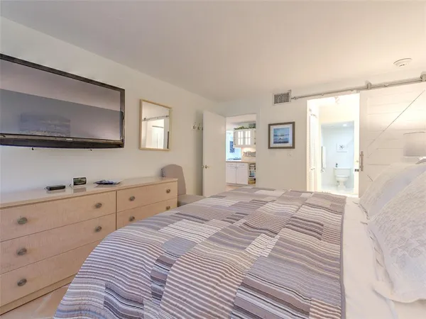 $6,000 | 720 Bayport Way, Unit 720, Longboat Key, FL 34228