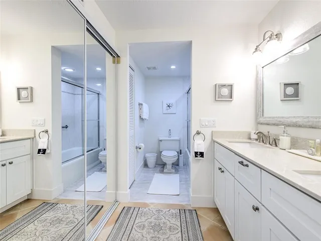 a view of a bench in the balcony