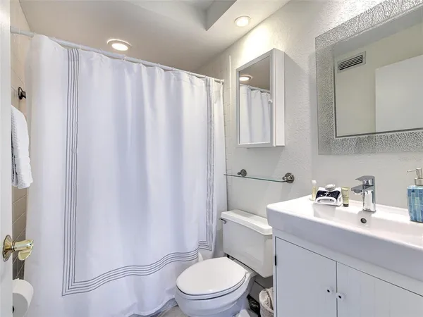 $6,000 | 720 Bayport Way, Unit 720, Longboat Key, FL 34228