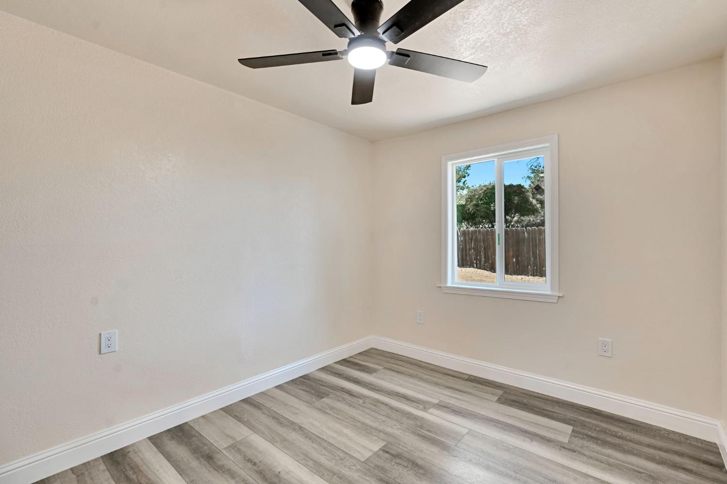 15760 Raymond Road Madera, CA 93638 - Photo 16 of 25 Gallery Image 16
