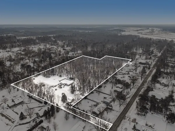 $625,000 | 16200 152nd Avenue, Spring Lake, MI 49456