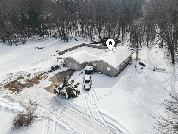 $625,000 | 16200 152nd Avenue, Spring Lake, MI 49456