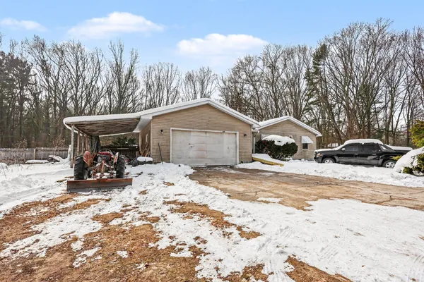 $625,000 | 16200 152nd Avenue, Spring Lake, MI 49456