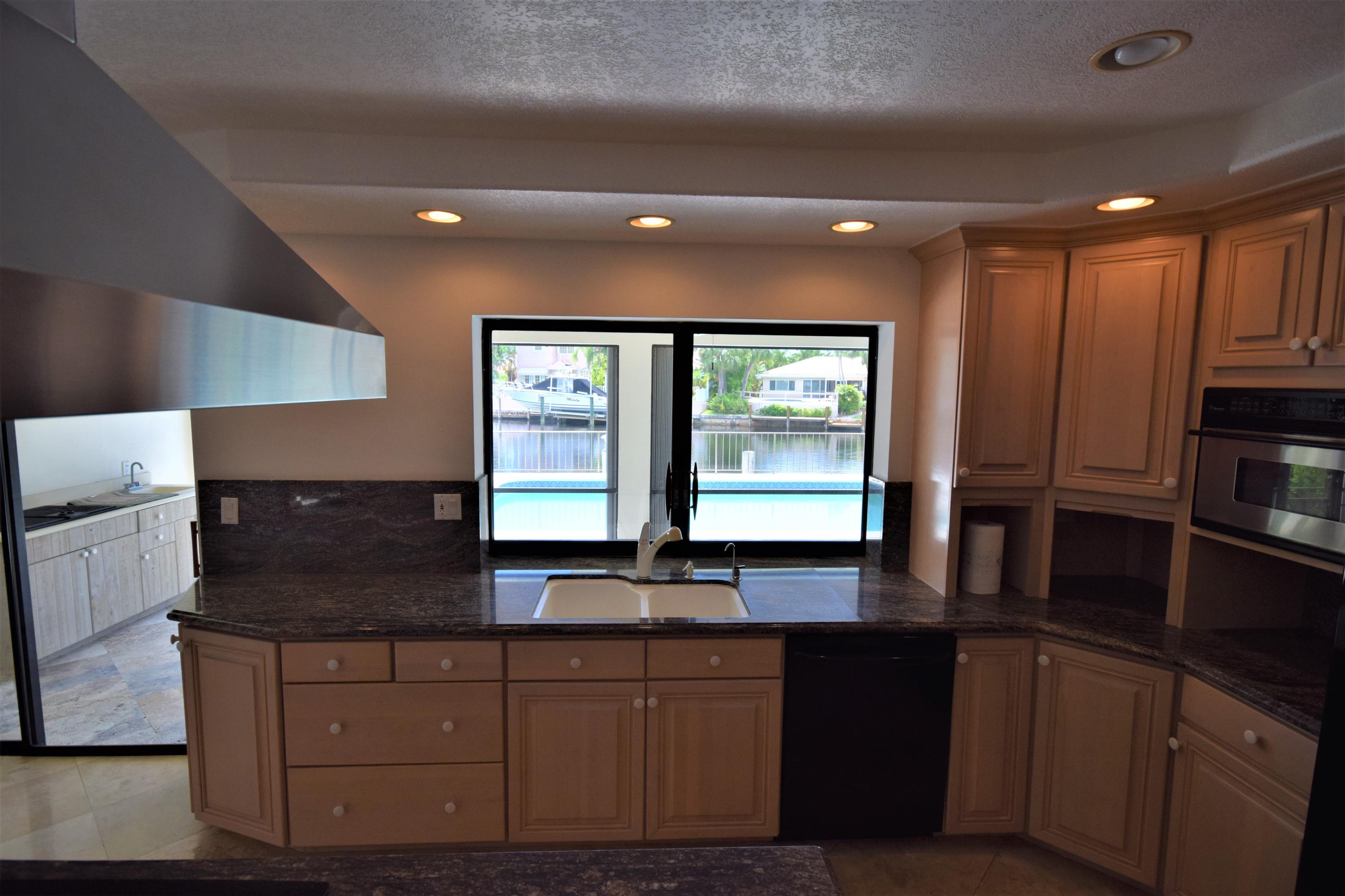 1572 Southwest 6th Court Boca Raton, FL 33486 - Photo 24 of 35 DSC_6563