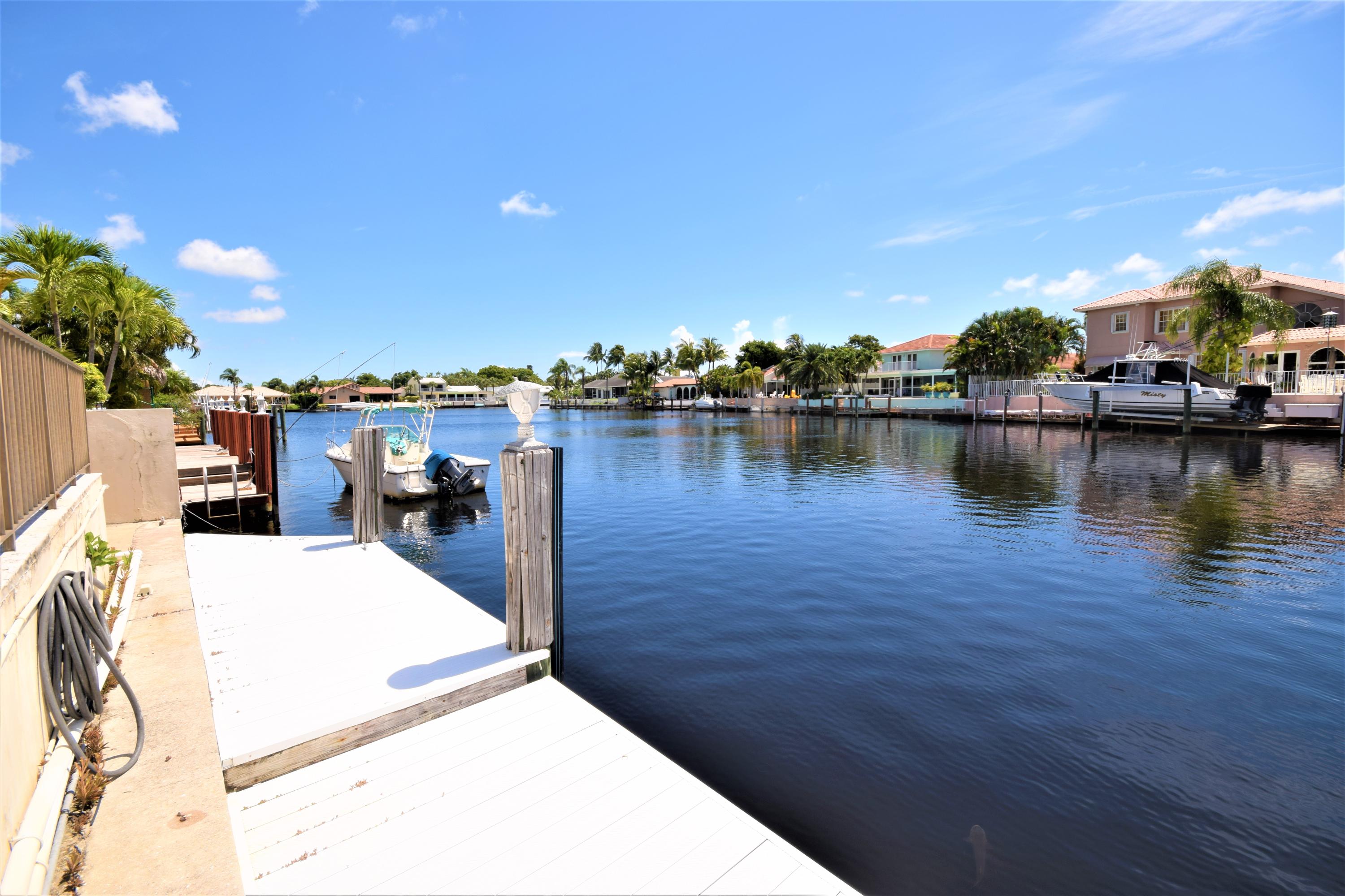 1572 Southwest 6th Court Boca Raton, FL 33486 - Photo 4 of 35 DSC_6522