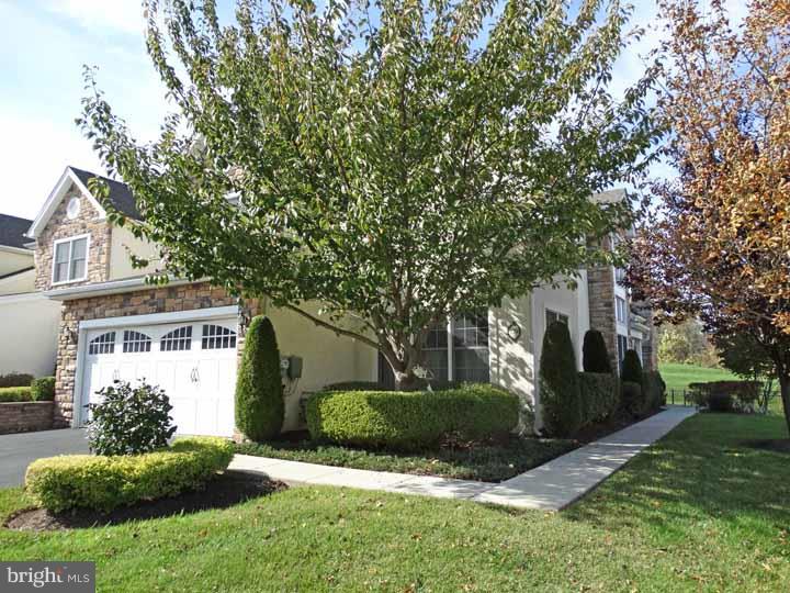 279 Sydney Road Holland, PA 18966 - Photo 1 of 25 Exterior