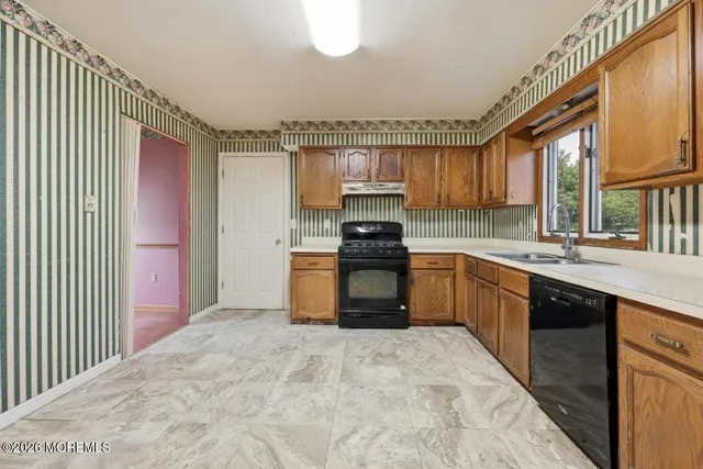 $700,000 | 1163 Cecil Court, Lakewood, NJ 08701